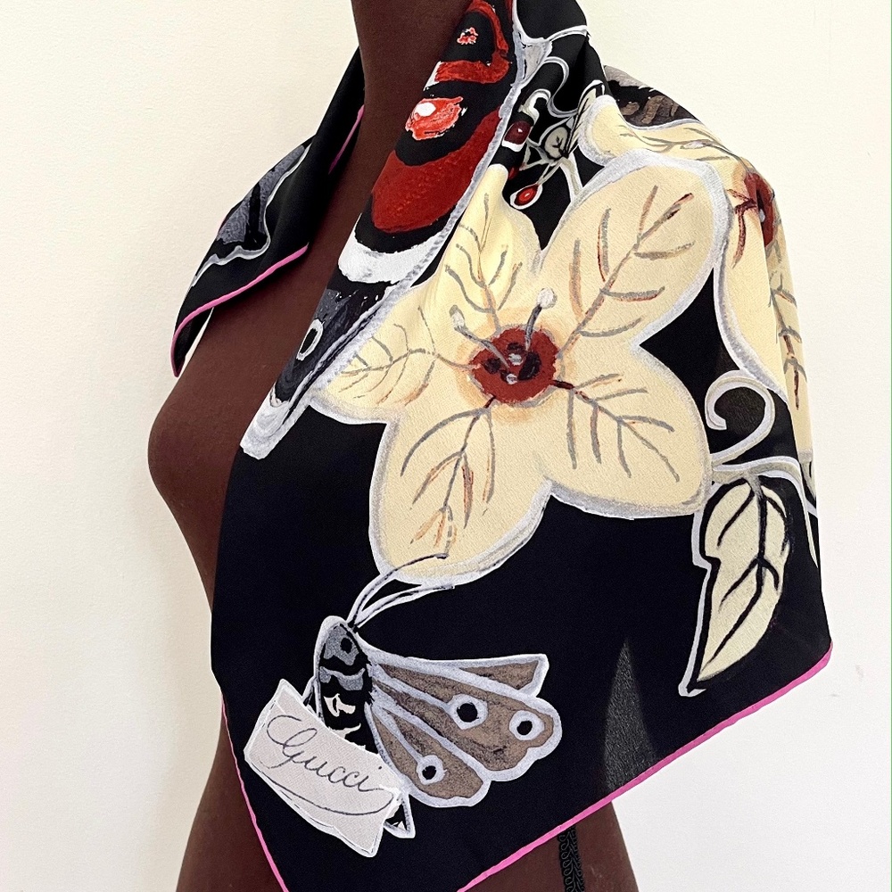 Gucci Unisex Scarf Kris Knight Butterfly Flora Black Silk Wrap - Picture 5 of 14